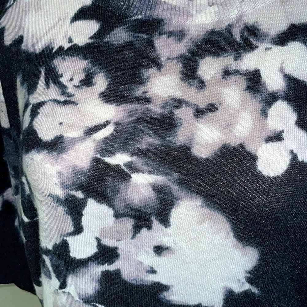 Vera Wang medium short sleeve sweater. Black and white, good used condition. - Picture 3 of 7